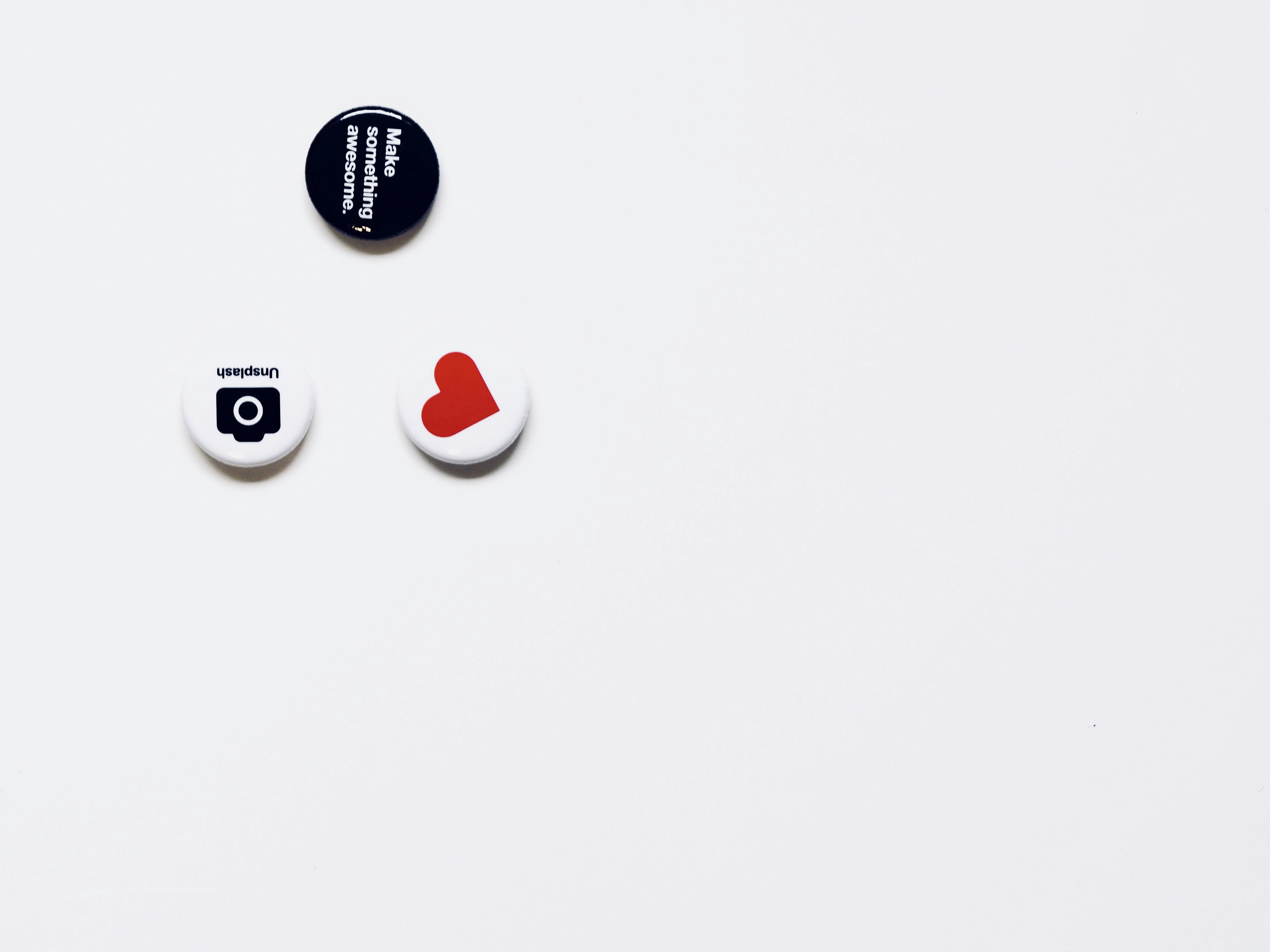 Trio of Unsplash buttons.