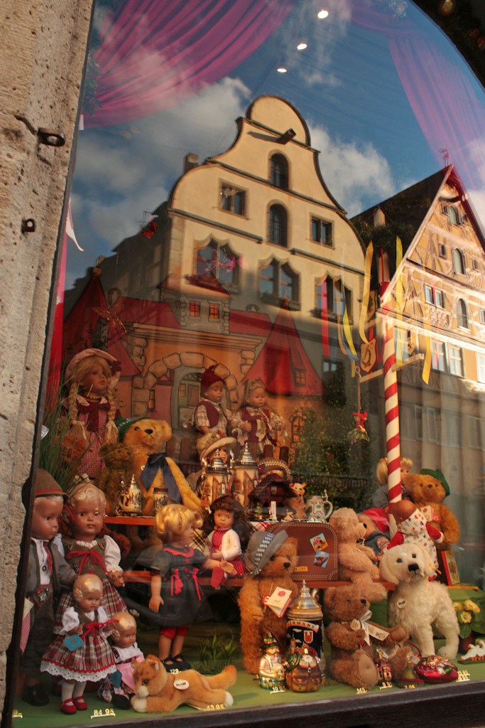 Playful Dolls