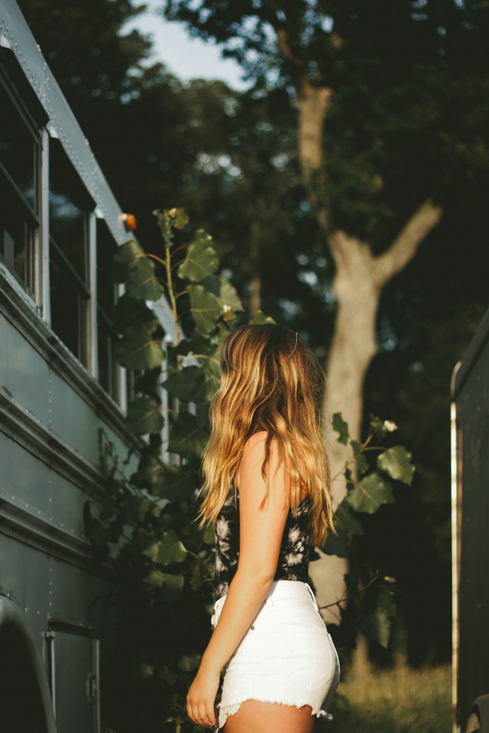 shallow focus photography of woman