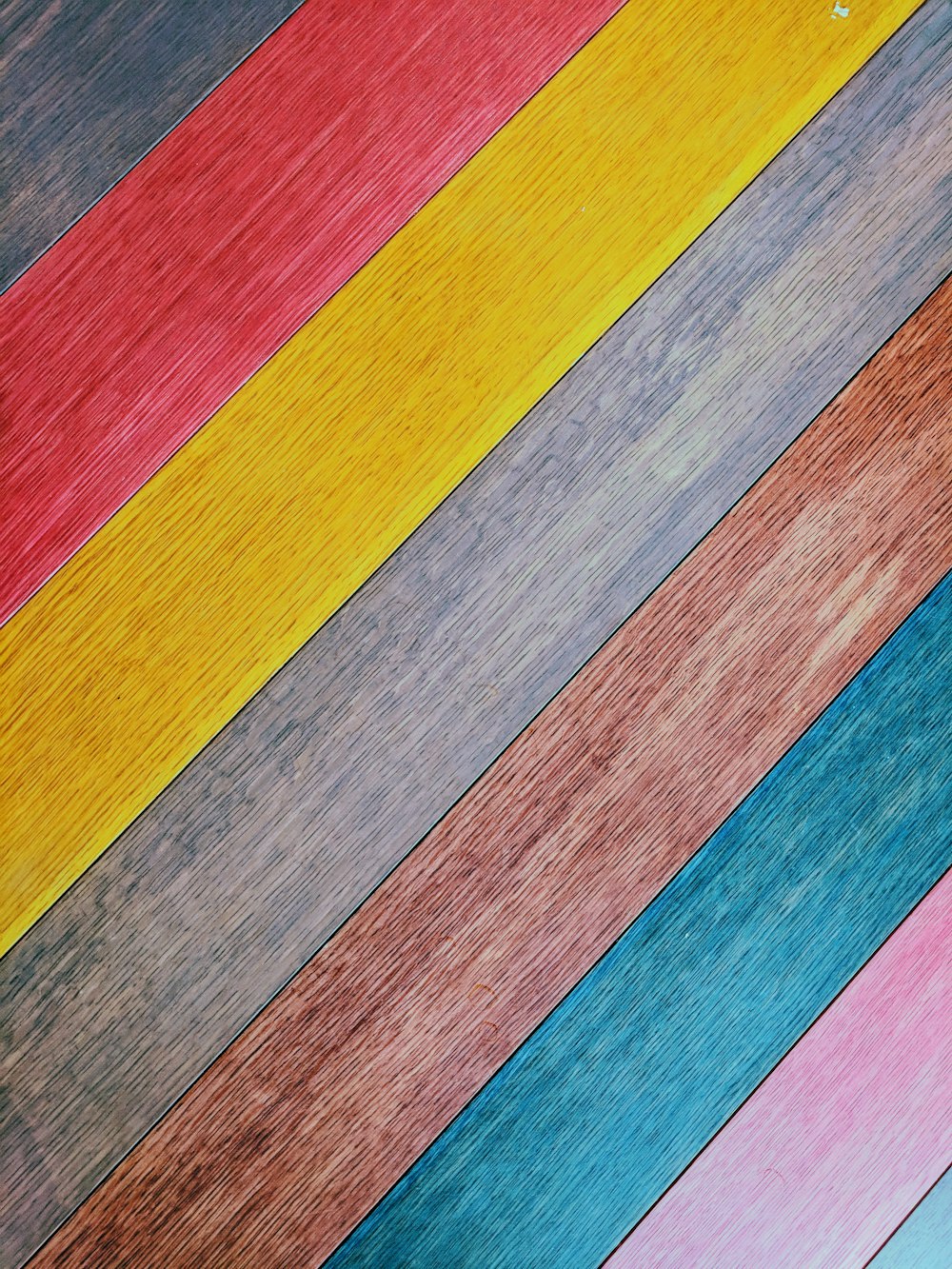 superfície de madeira multicolorida