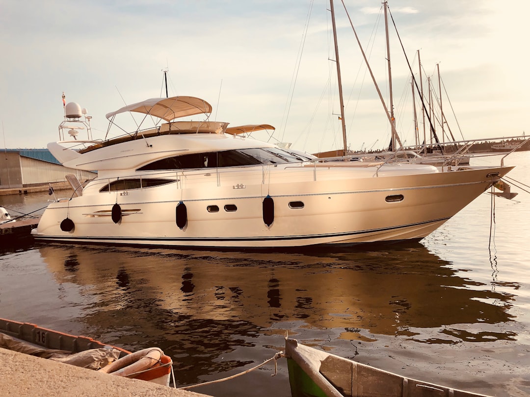 white yacht, Rich People