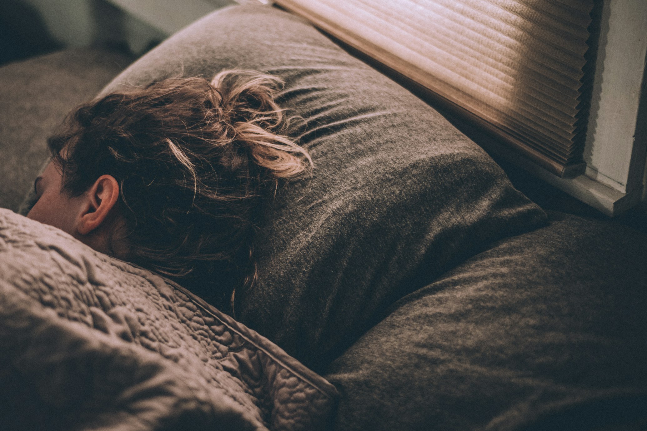 Kurang tidur dapat mempercepat proses penuaan dini