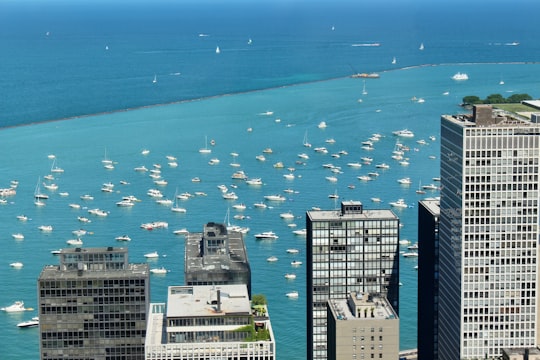 high-rise buildings near sea at daytime in Chicago United States