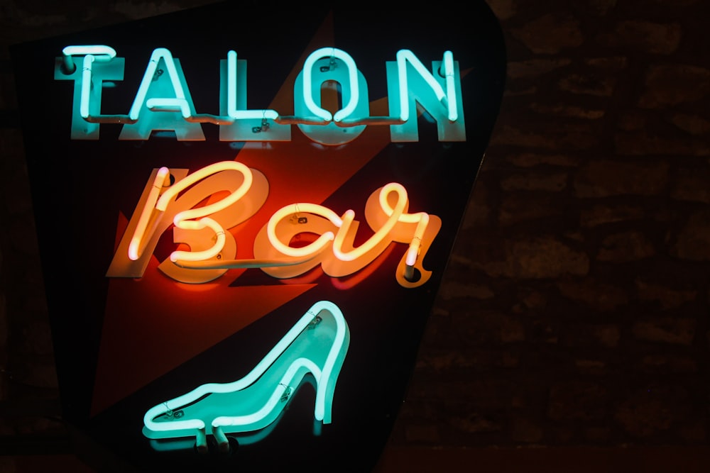 Talon Bar Neon-Beschilderung