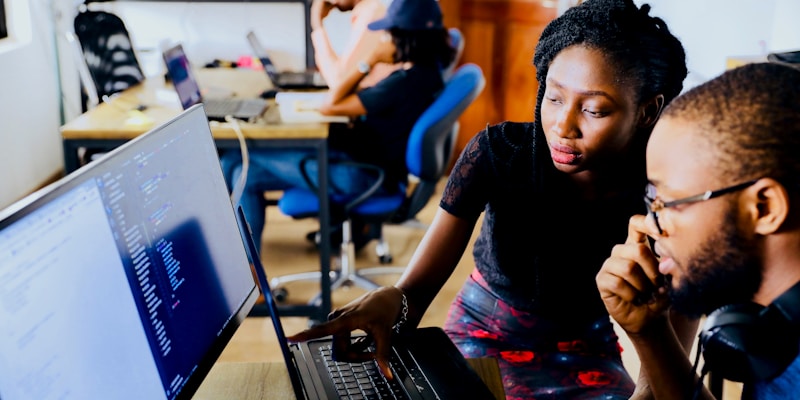 photo-1531482615713-2afd69097998