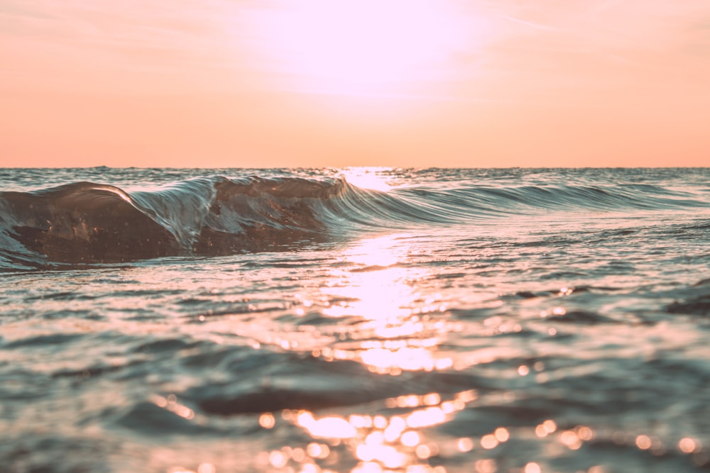 Vagues de l’océan pendant la journée