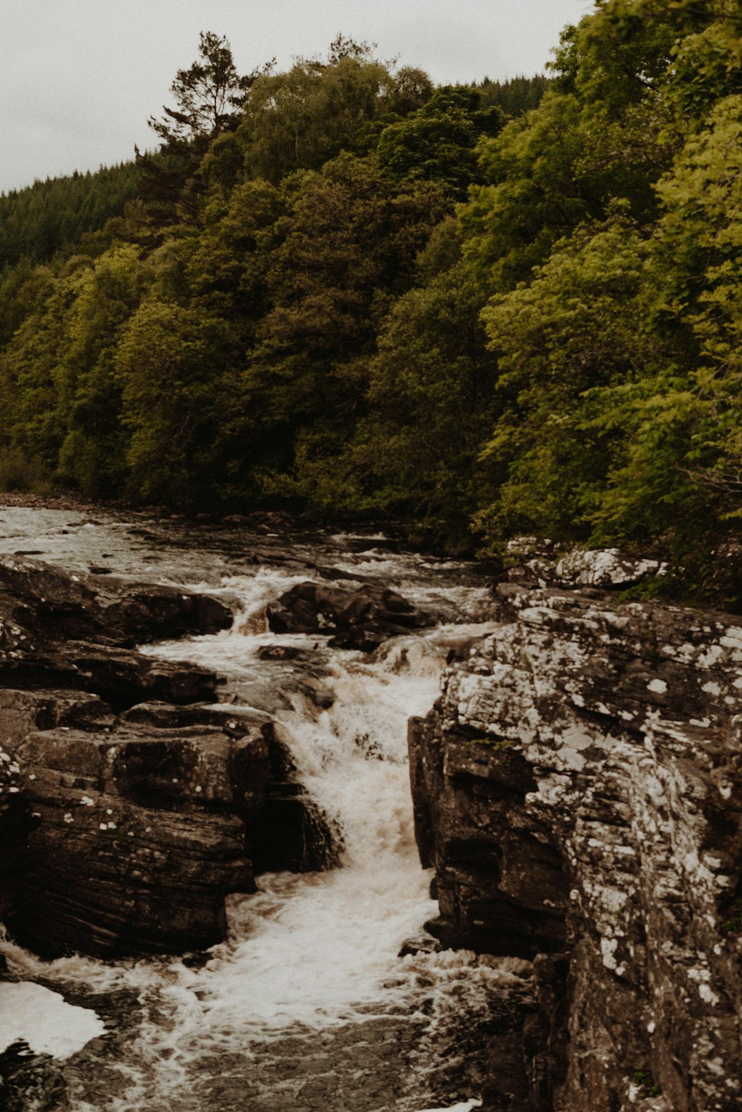 travelers stories about Waterfall in Isle of Skye, United Kingdom
