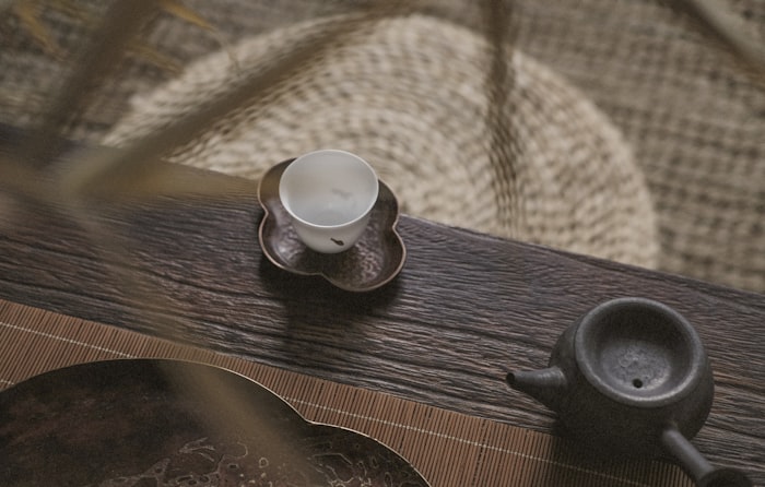Tea cup with teapot