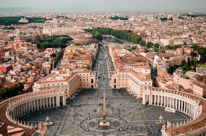 Exploring the Intricacies of the Smallest Country in the World: Vatican City