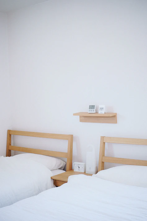 Photo of a similar item: Max & Lily Solid Wood Twin Bed with Slatted Headboard