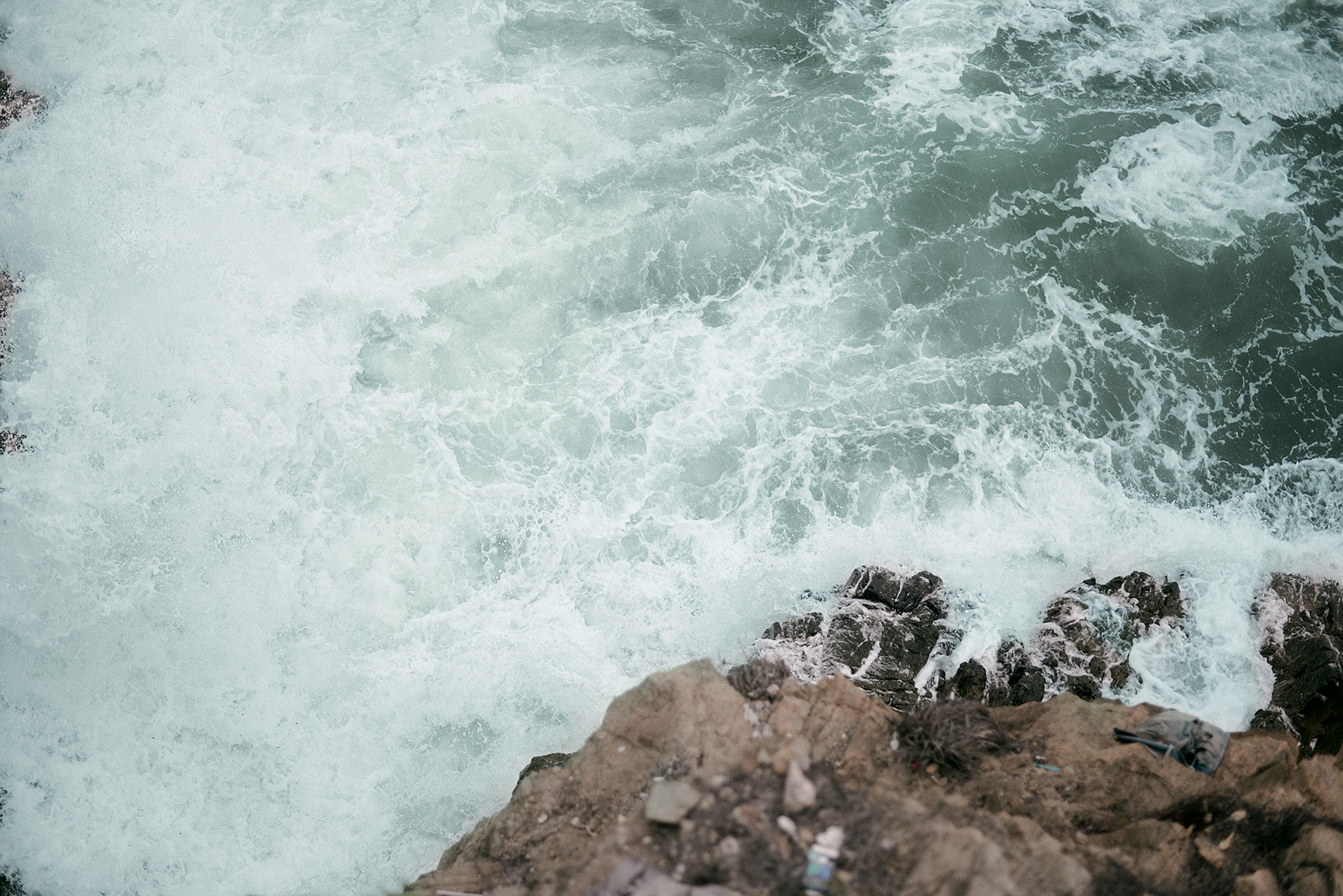 ocean waves on rock formation