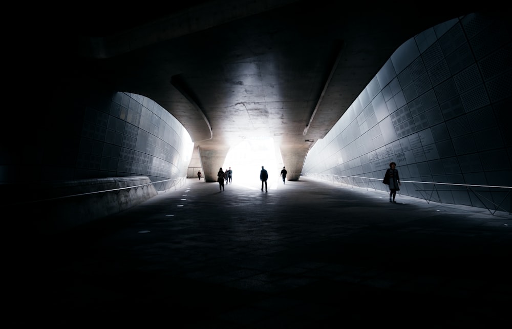 people om tunnel