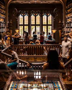 people on library