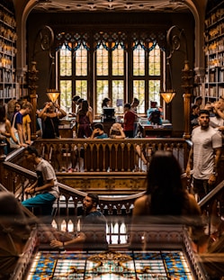 people on library
