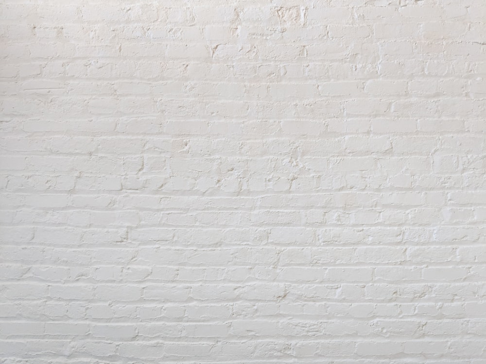 Featured image of post White Wall Background For Photoshop : The key to pure white backgrounds is to light the background separately from the subject.