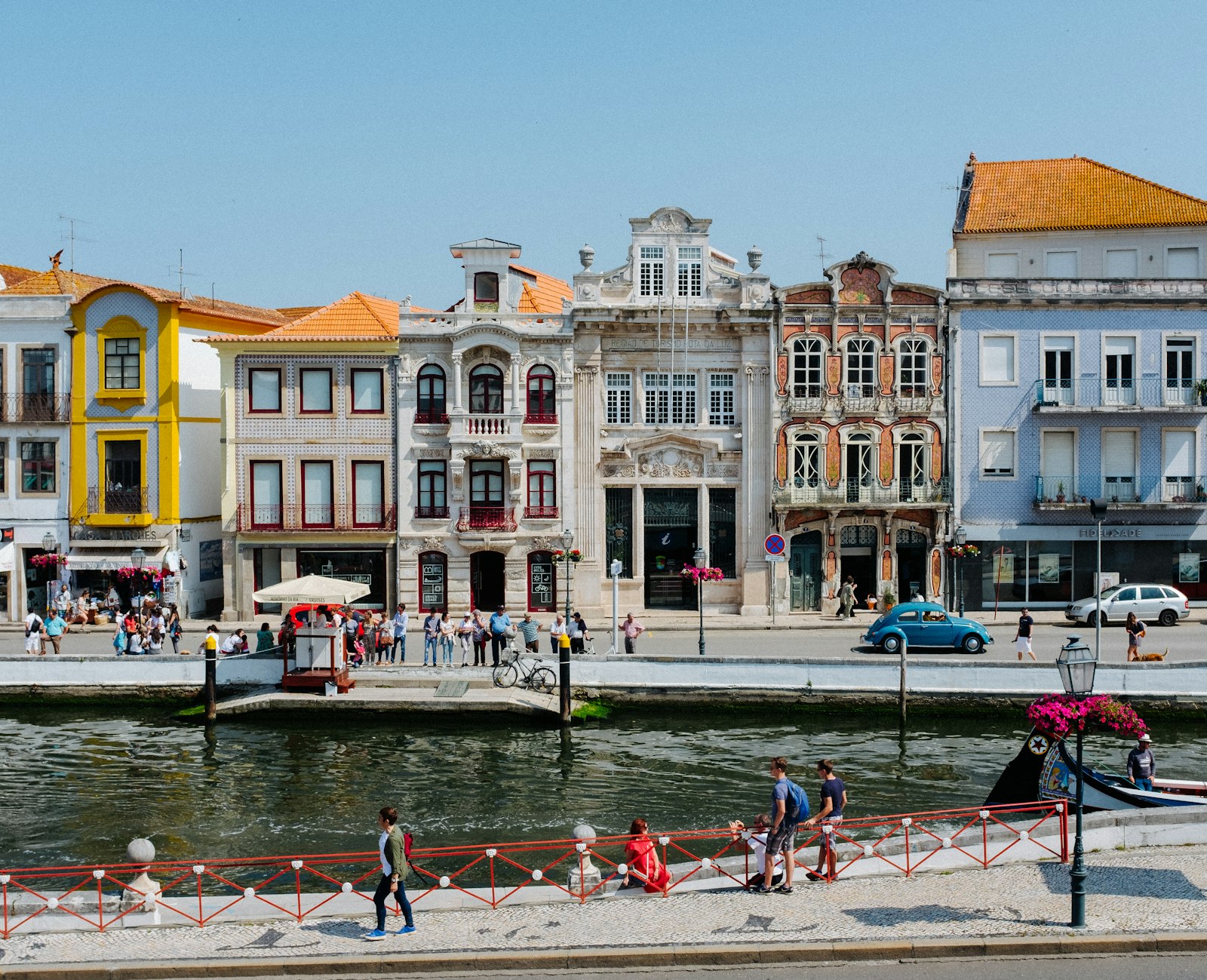 Bij São Jacinto ligt een duingebied achter de lagune