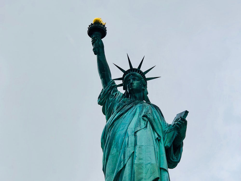 foto della Statua della Libertà durante il giorno