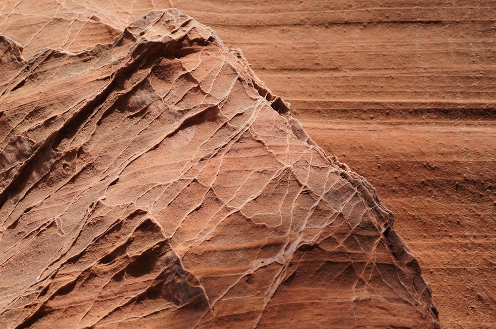 Foto de rocas marrones