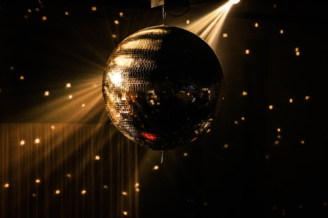 silver mirror ball,