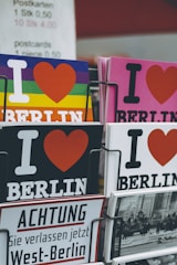 piling i Love Berlin books