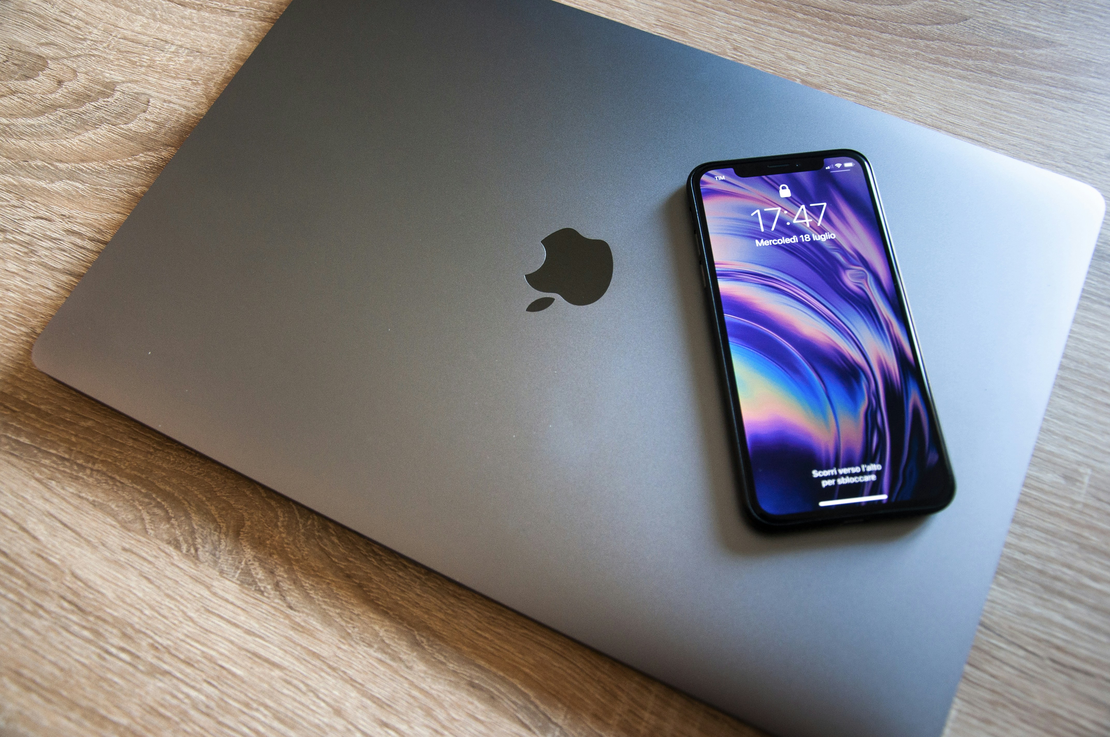 苹果手机外版与国行测评，全面对比，看谁更值得拥有？