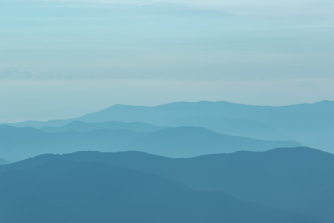 travelers stories about Mountain range in Great Smoky Mountains National Park, United States