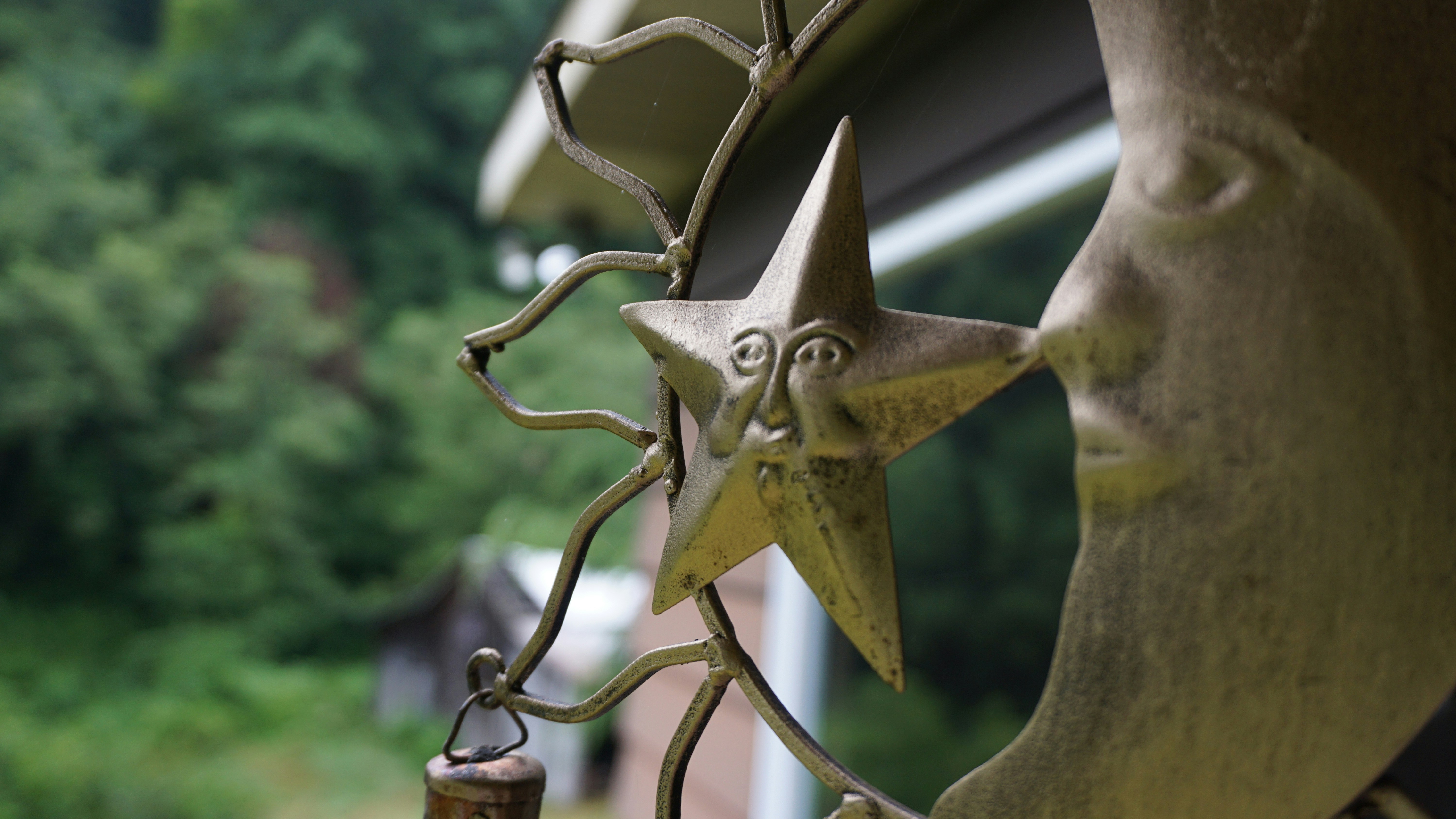 Escultura Vanguardista en Metal