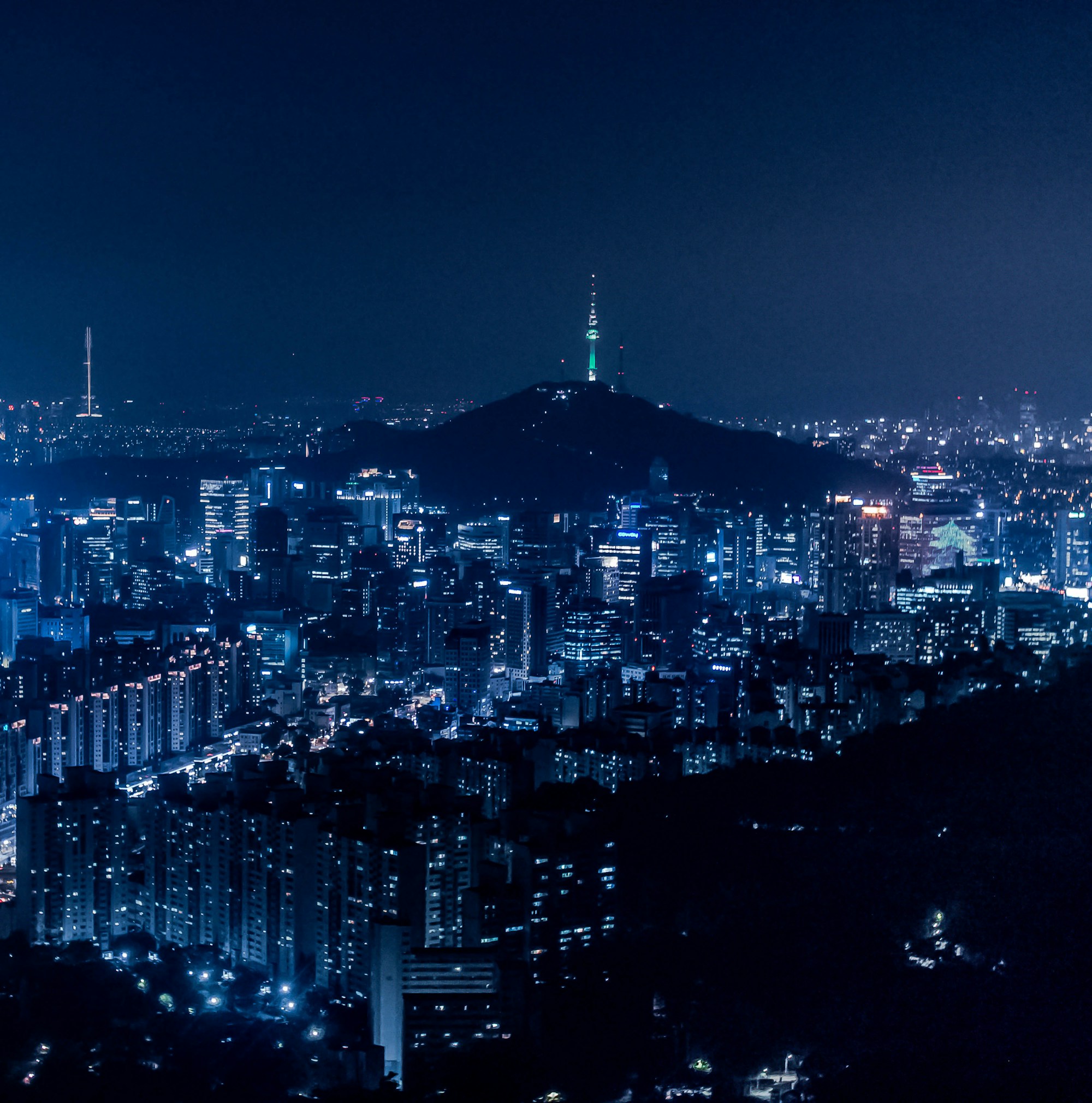 Seoul's Local Cuisine: Discovering Authentic Dishes, Iconic Restaurants, and Traditional Recipes
