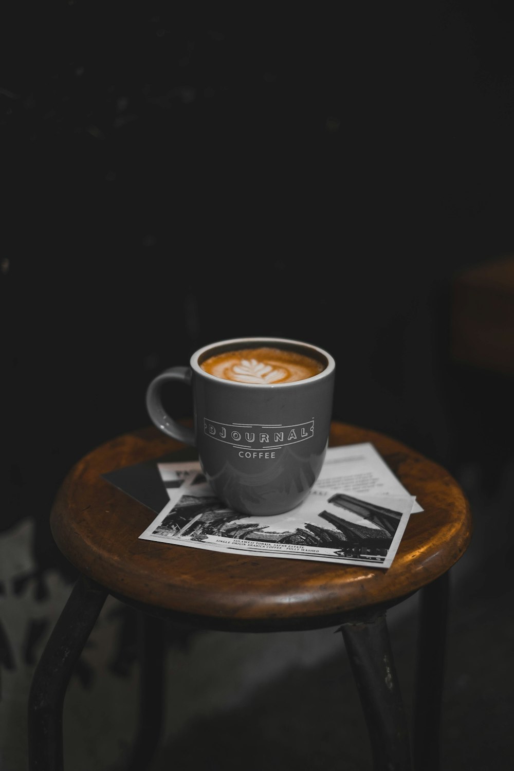 Caneca de café preto arquivada com café expresso