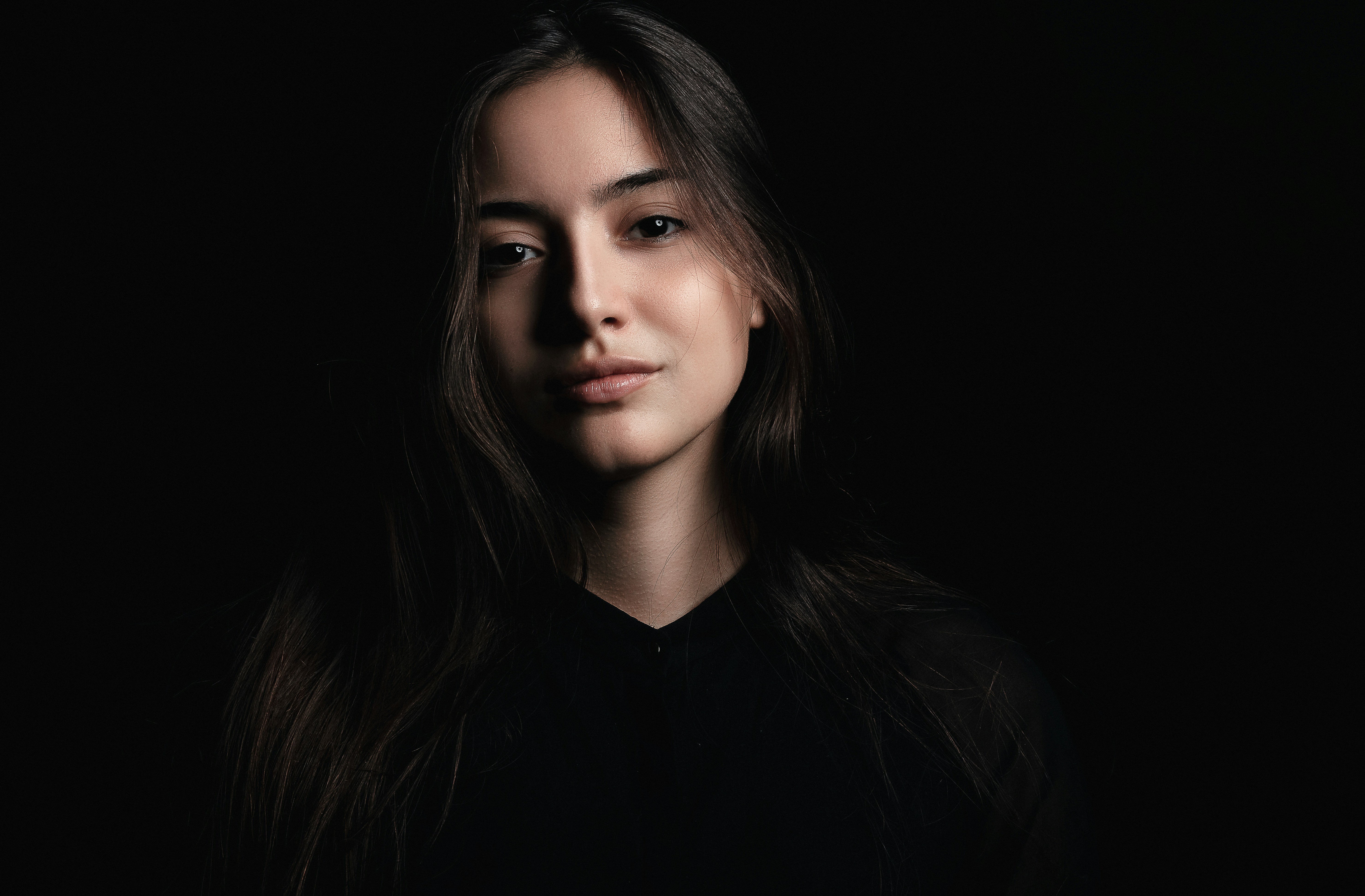 The Silent Language of Your Face: How a Single Portrait Rewrites the Story Others Tell About You