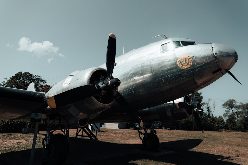 gray biplane