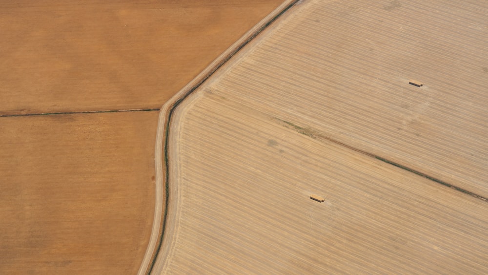 closeup photo of gray mat