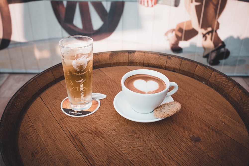 cup of coffee with heart latte art