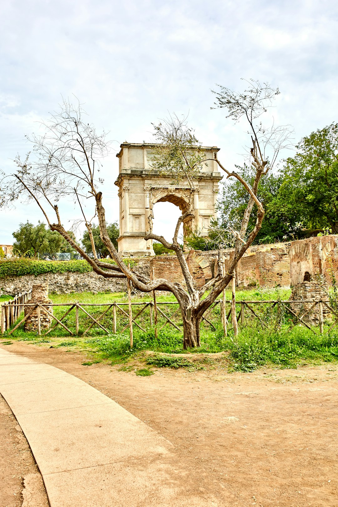 Ruins photo spot Rome Roman Forum