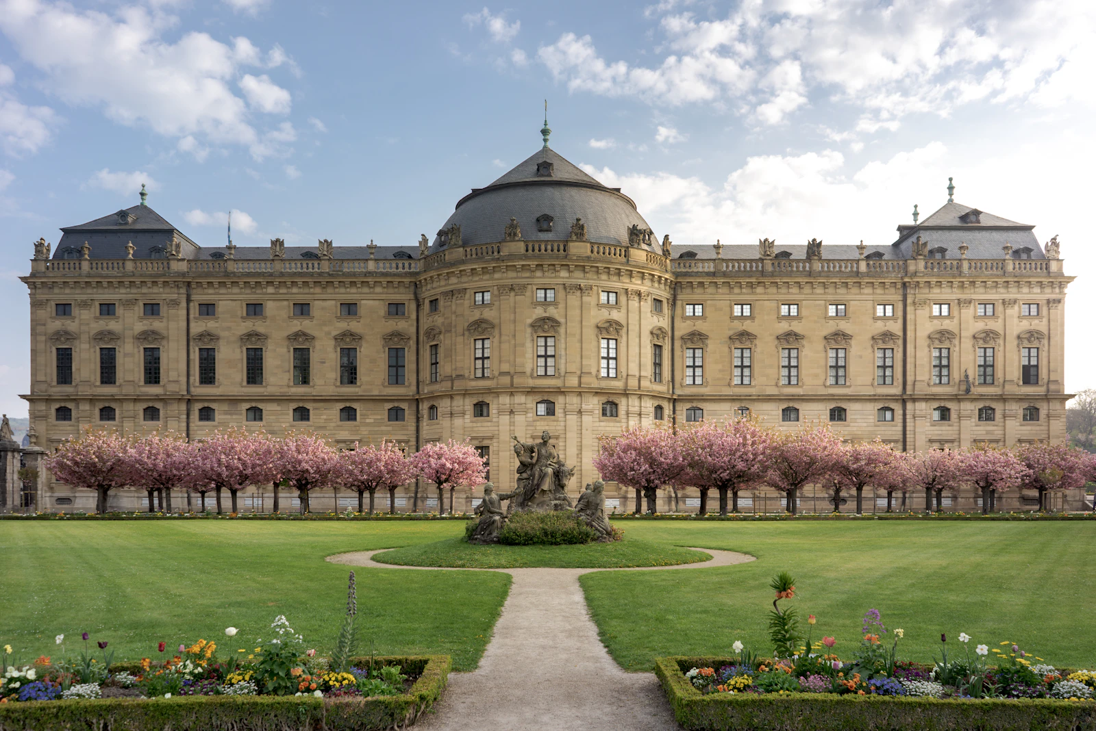 Private Guided Tour of the Würzburg Residenz and Court Garden
