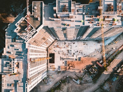 AI algorithms are revolutionizing the construction industry by providing real-time and accurate measurement of site progress. With the ability to process construction site data, machine learning algorithms are able to analyze construction work progress, cost, and time overruns