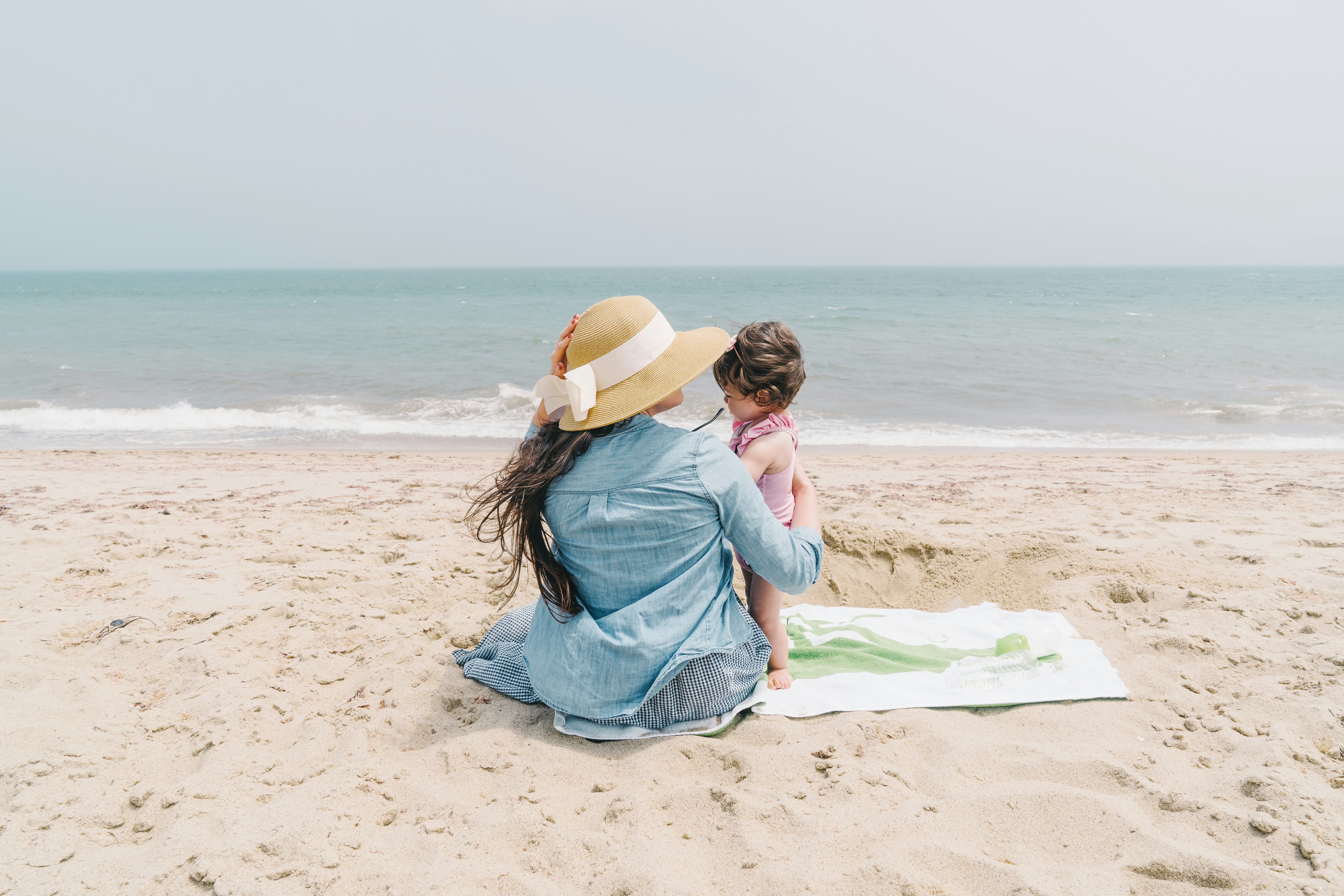 Unplugged and Tuned In: The Surprising Benefits of Family Board Game Nights