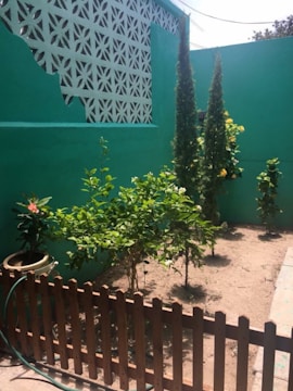 A stylish garden with UPVC fencing.
