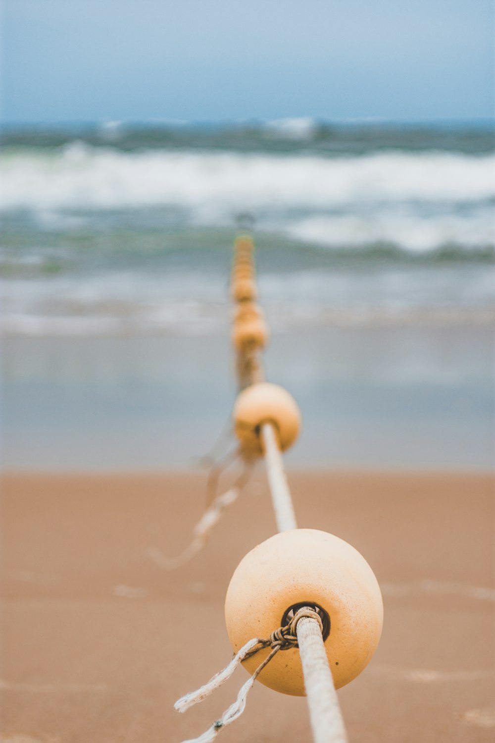 corde à billes en bord de mer