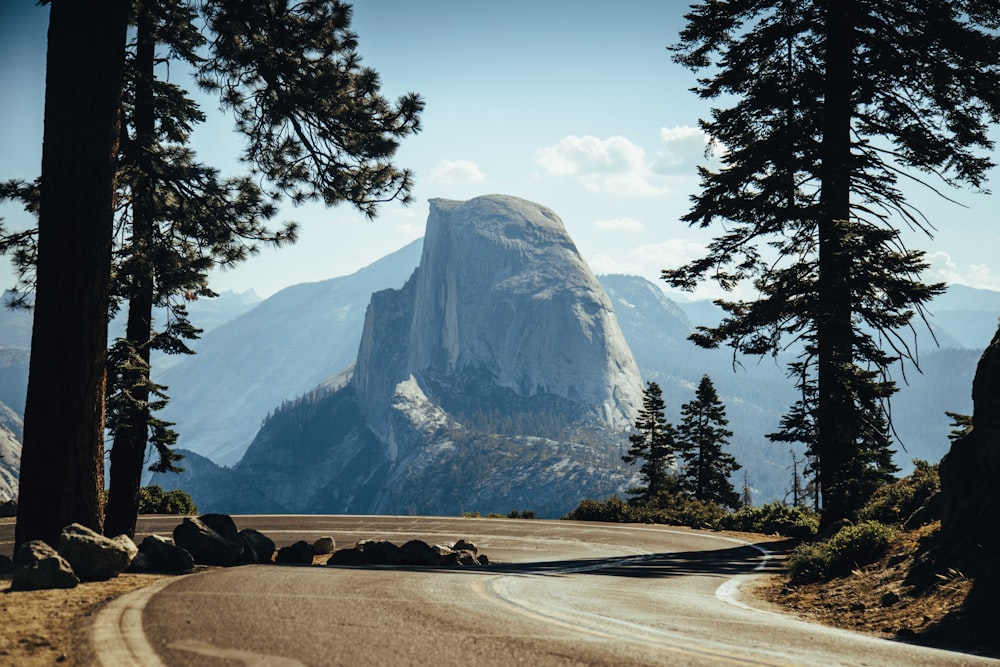 landscape photography of white and gray mountain