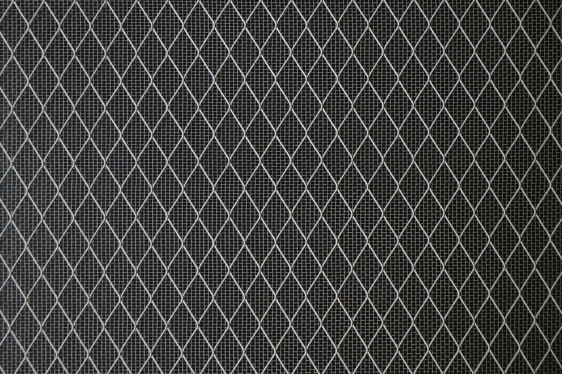 grey metal wire fence
