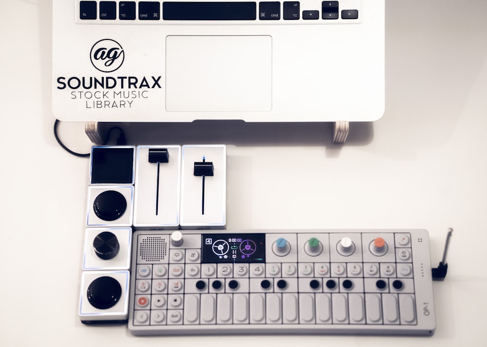 gray Soundtrax mixing console
