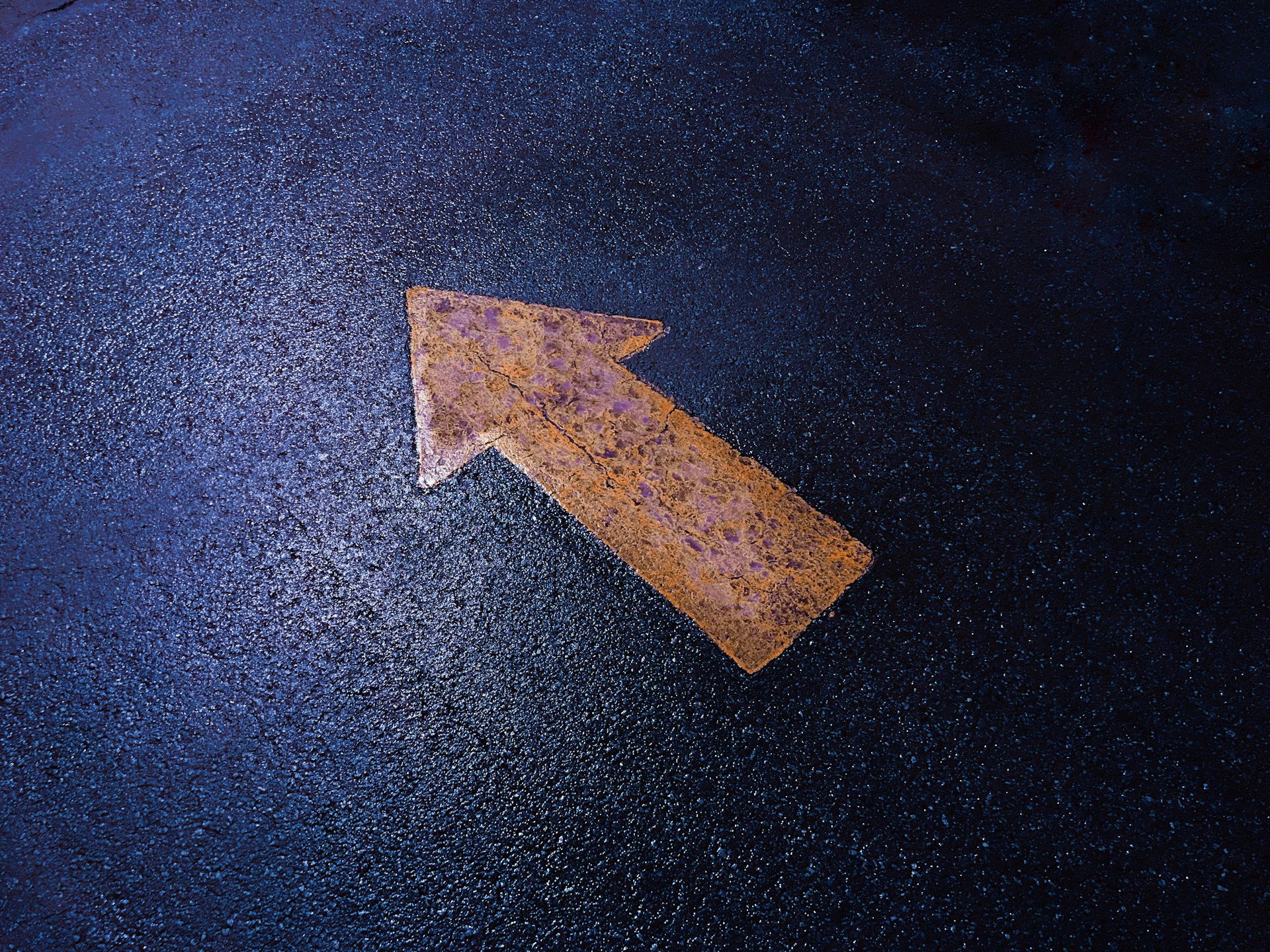 yellow arrow paint