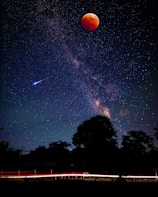 red moon during nighttime