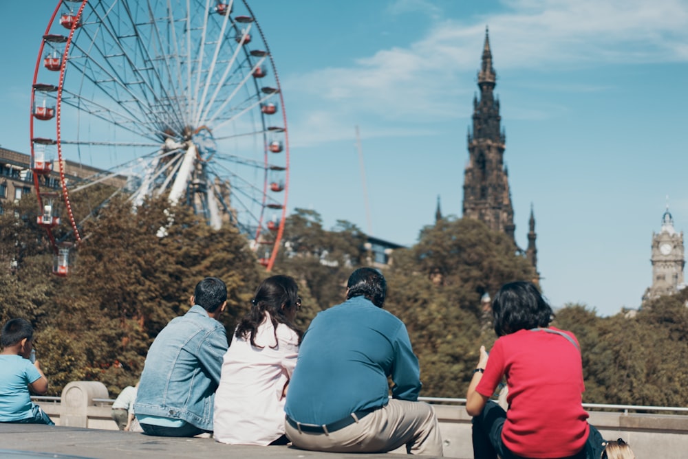 people watching London Eye during daytime