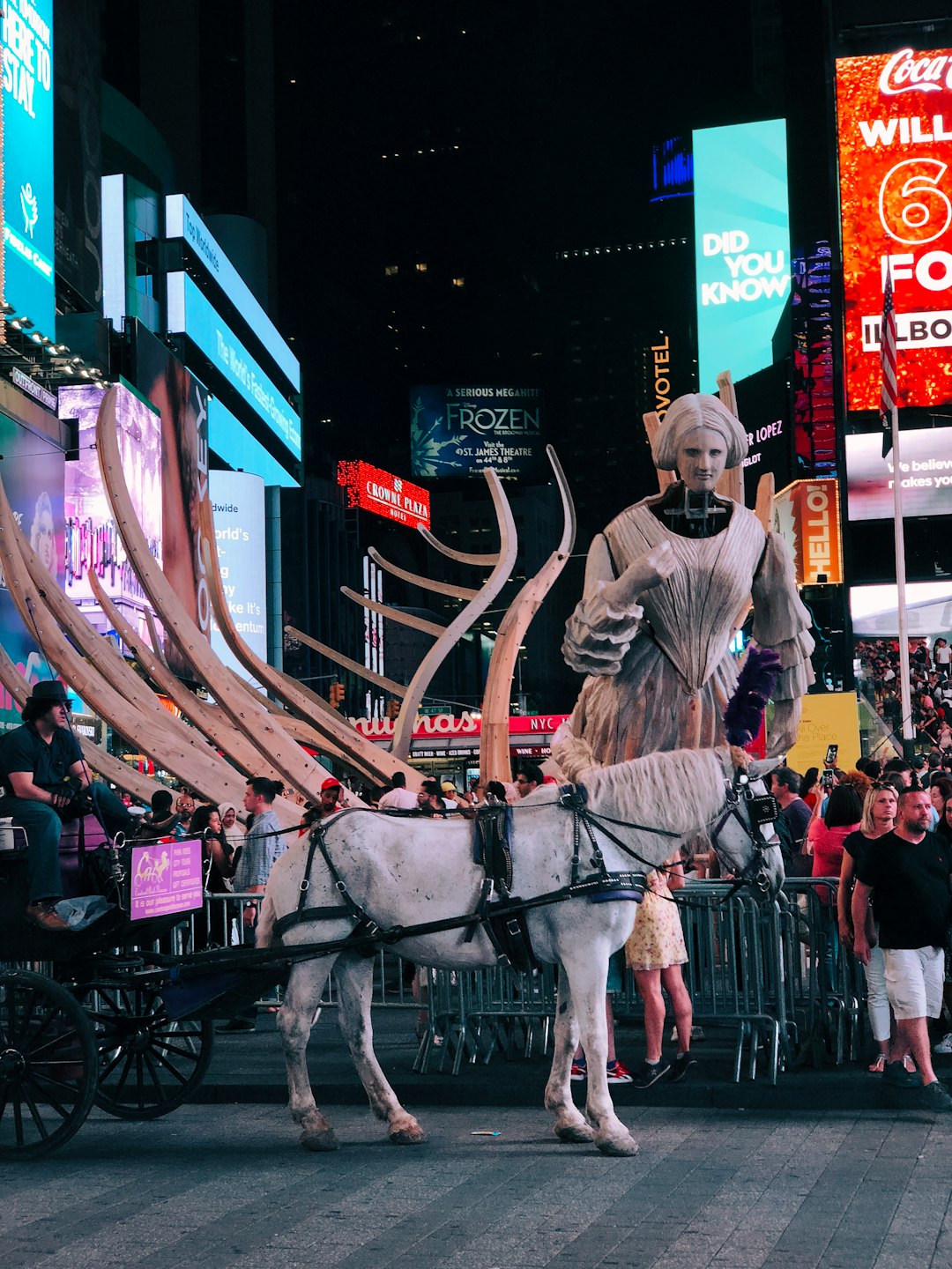 horse carrying carriage