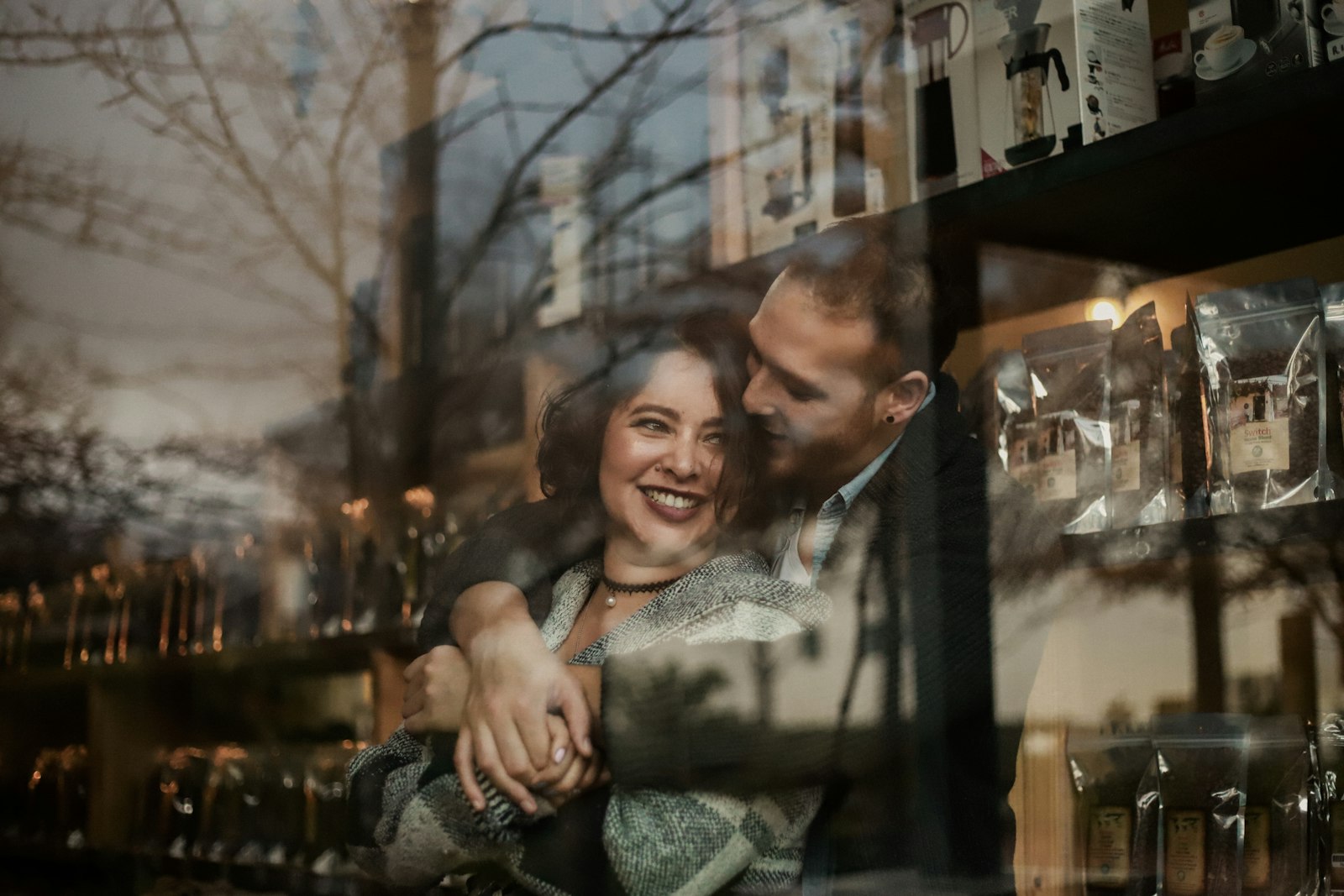 Canon EOS 6D Mark II + Canon EF 50mm F1.8 II sample photo. Couple hugging inside house photography