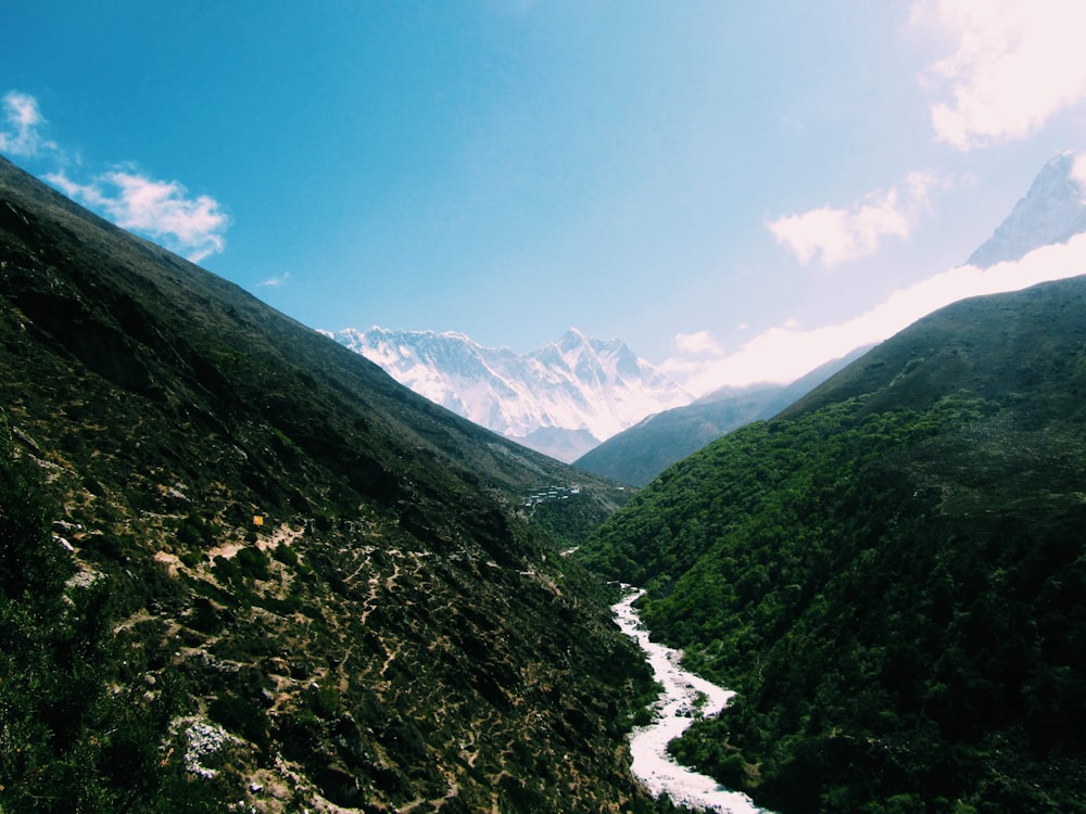 river between mountains