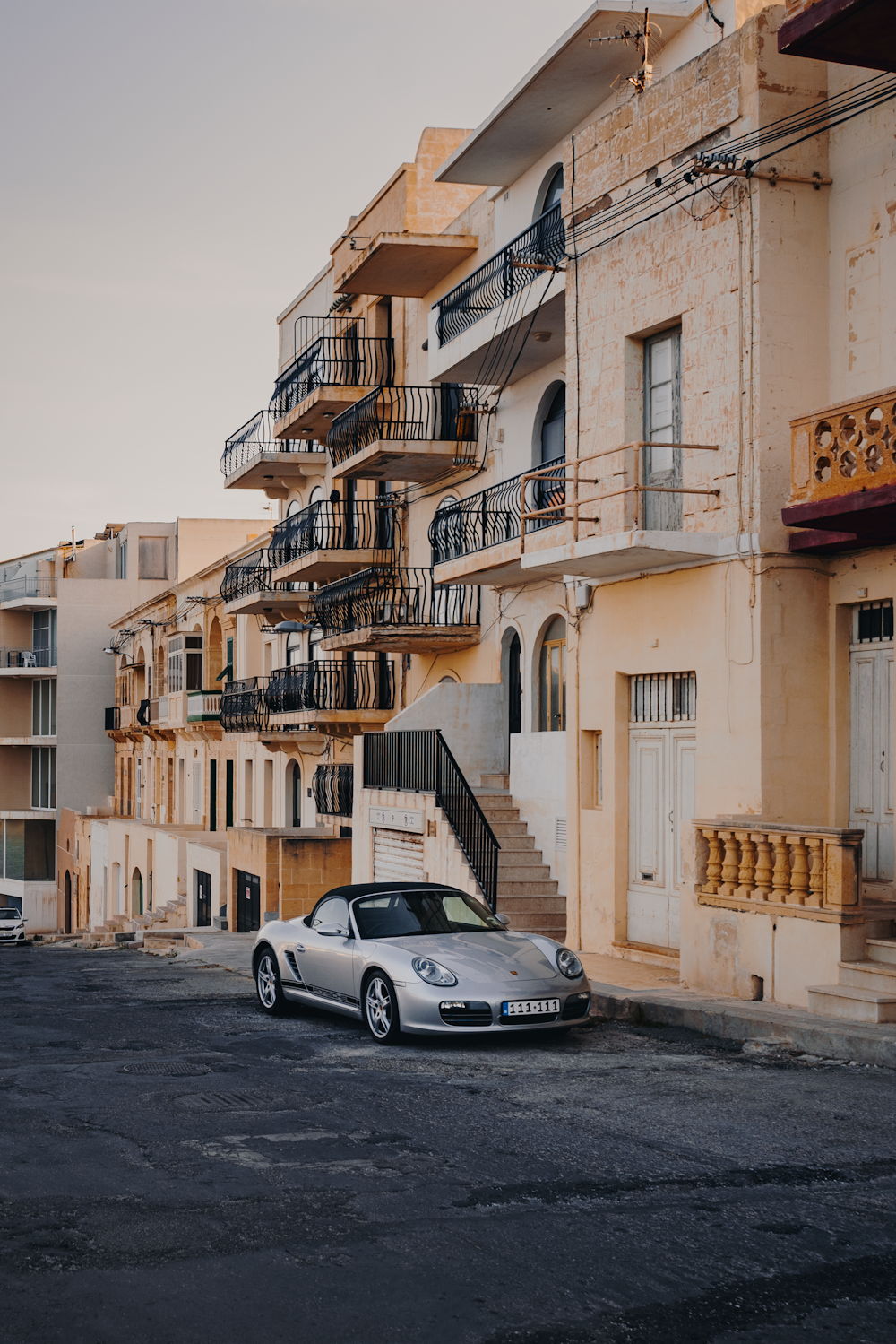 Graues Cabriolet-Coupé