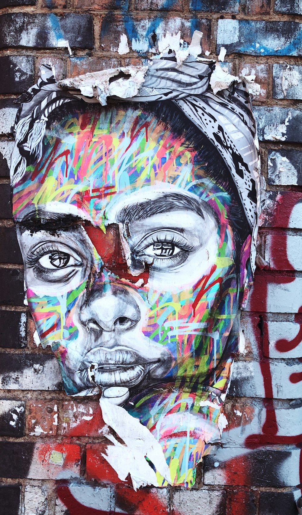 Graffiti Of Woman S Face On Wall Photo Free Graffiti Image On Unsplash